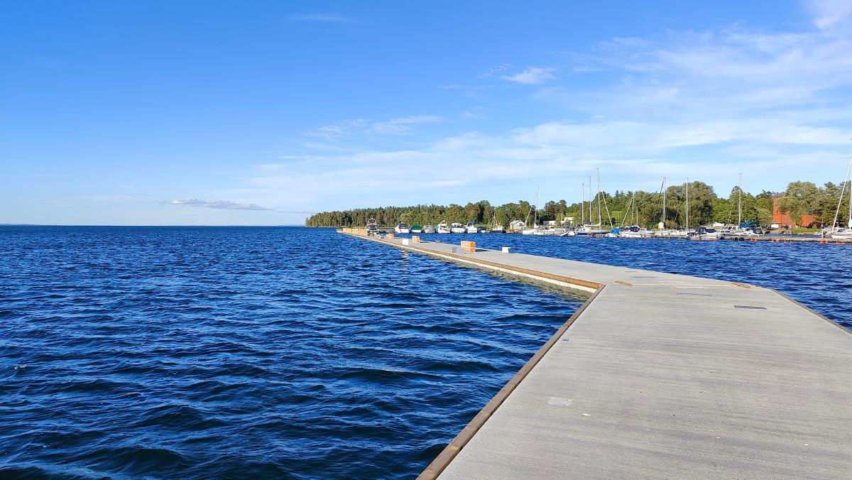 Vågbrytaren installerad